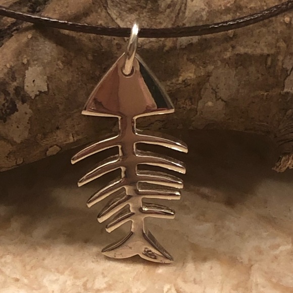 Silver pendant on leather cord 🐟 - Picture 2 of 6